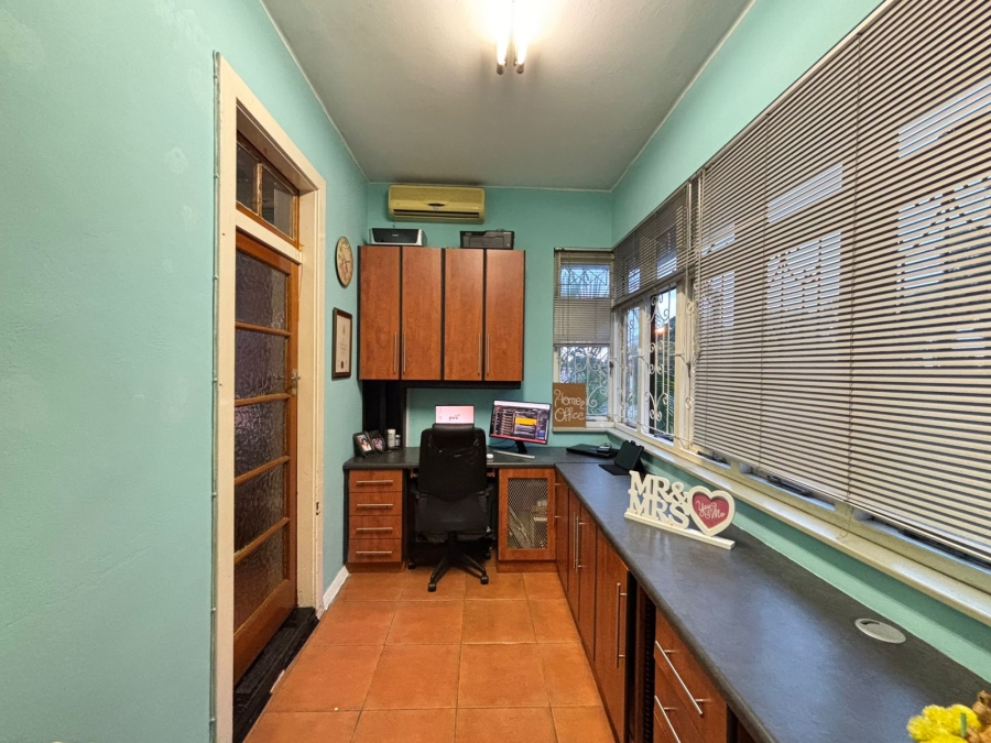 2 Bedroom Property for Sale in Glenwood KwaZulu-Natal