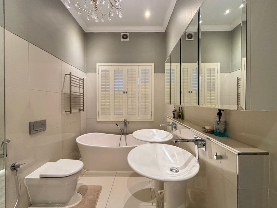 4 Bedroom Property for Sale in Essenwood KwaZulu-Natal