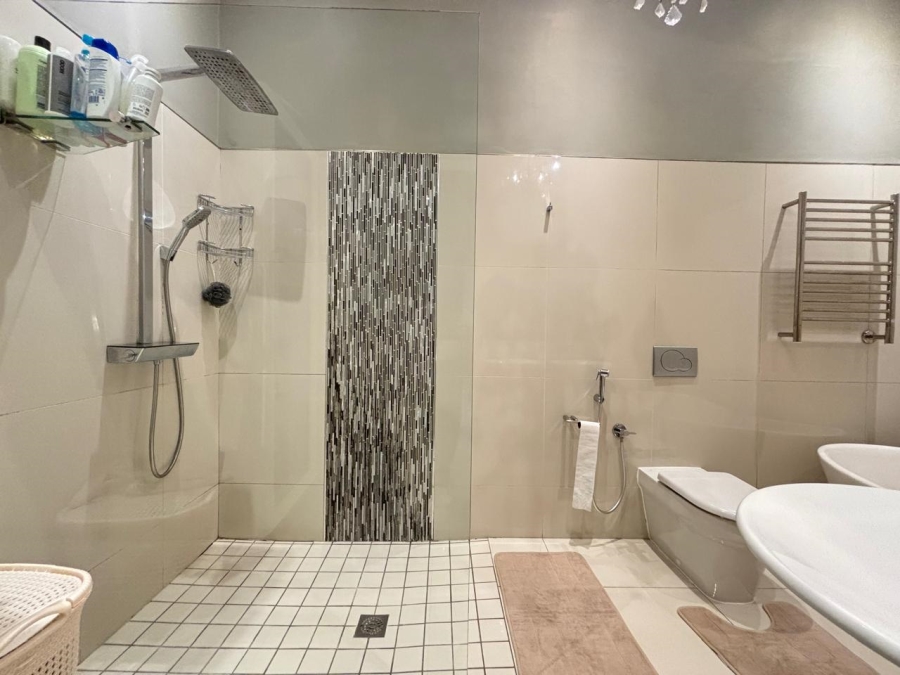 4 Bedroom Property for Sale in Essenwood KwaZulu-Natal