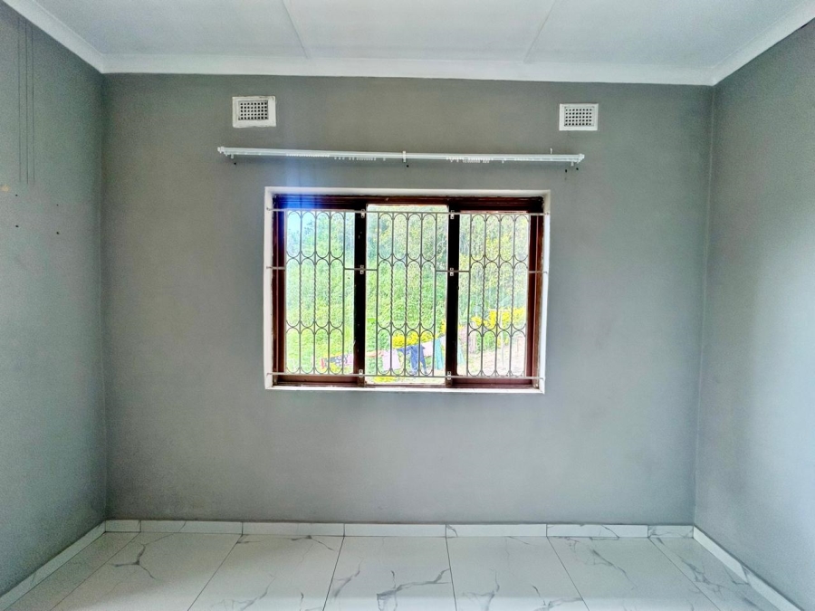 To Let 1 Bedroom Property for Rent in Reservoir Hills KwaZulu-Natal