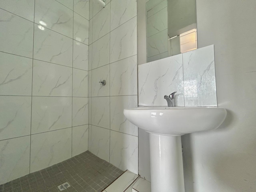 To Let 1 Bedroom Property for Rent in Reservoir Hills KwaZulu-Natal