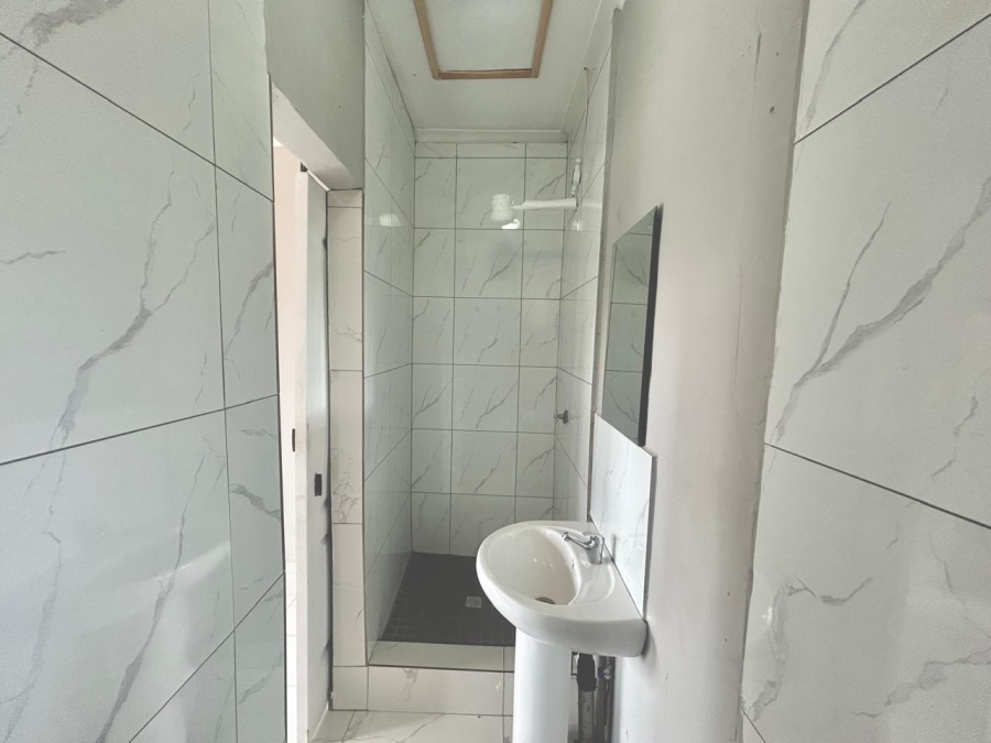 To Let 1 Bedroom Property for Rent in Reservoir Hills KwaZulu-Natal