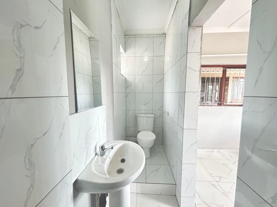 To Let 1 Bedroom Property for Rent in Reservoir Hills KwaZulu-Natal