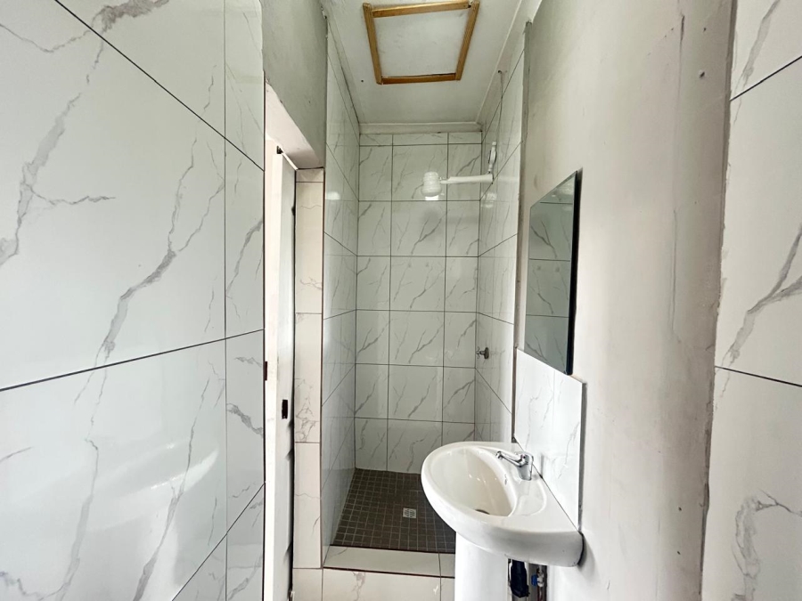 To Let 1 Bedroom Property for Rent in Reservoir Hills KwaZulu-Natal