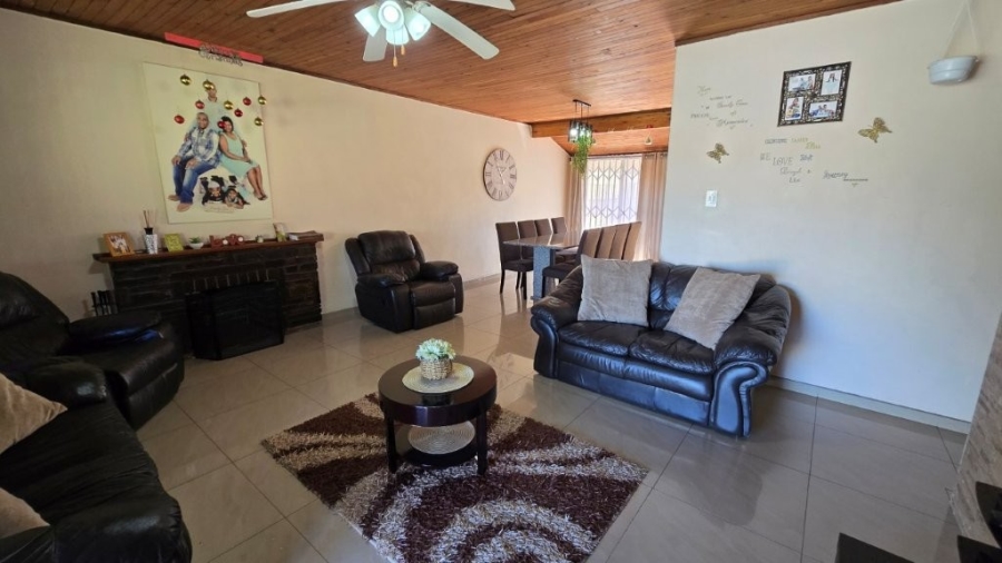 4 Bedroom Property for Sale in Farningham Ridge KwaZulu-Natal