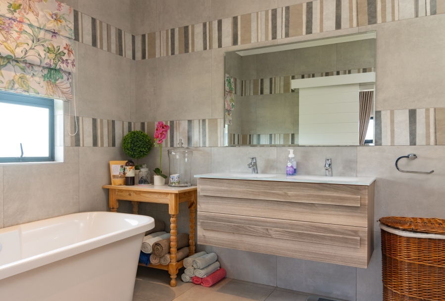 3 Bedroom Property for Sale in Salt Rock KwaZulu-Natal