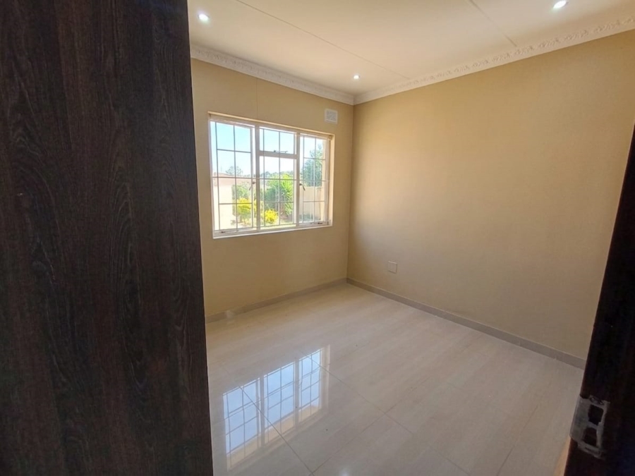 2 Bedroom Property for Sale in Suriya Heights KwaZulu-Natal