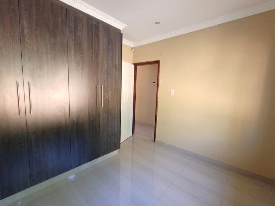 2 Bedroom Property for Sale in Suriya Heights KwaZulu-Natal