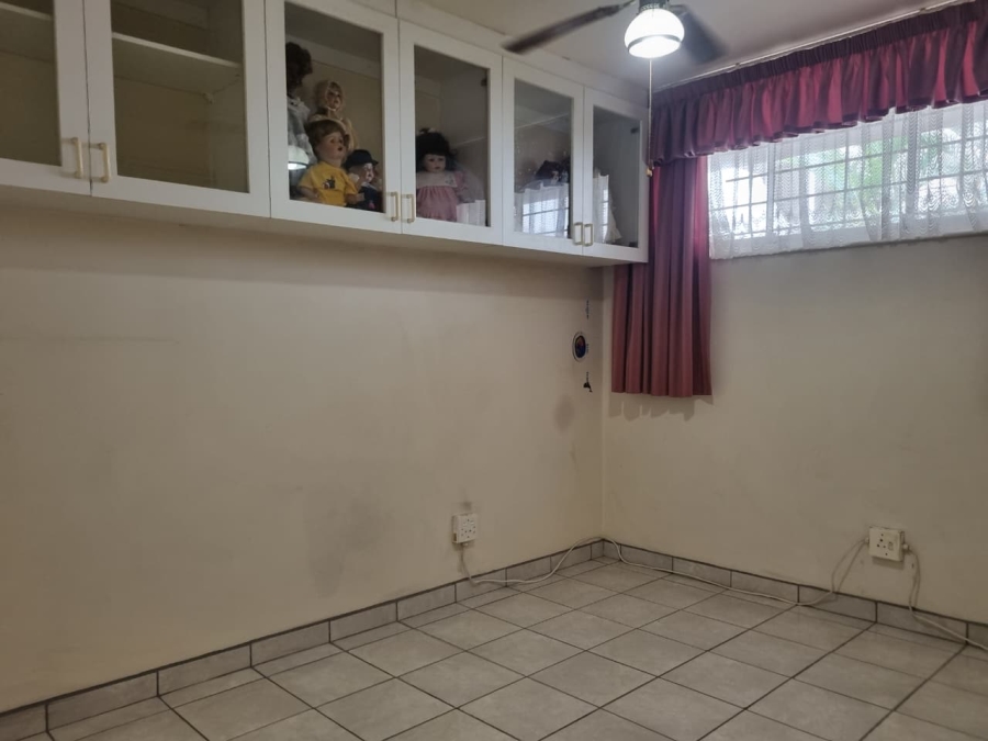 3 Bedroom Property for Sale in Amanzimtoti KwaZulu-Natal