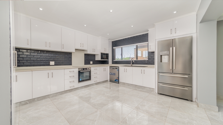 3 Bedroom Property for Sale in Izinga KwaZulu-Natal