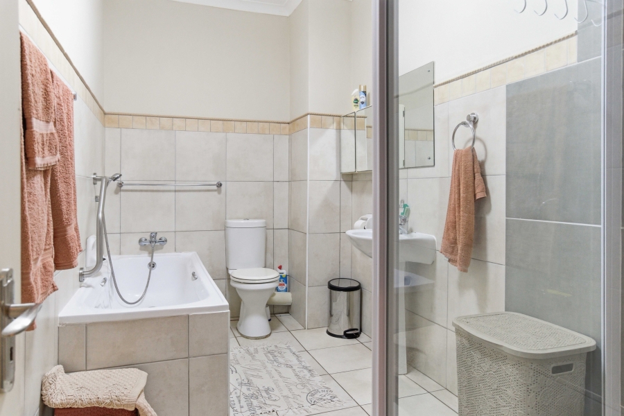 1 Bedroom Property for Sale in Freeland Park KwaZulu-Natal