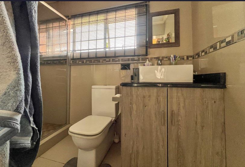 5 Bedroom Property for Sale in Orient Heights KwaZulu-Natal