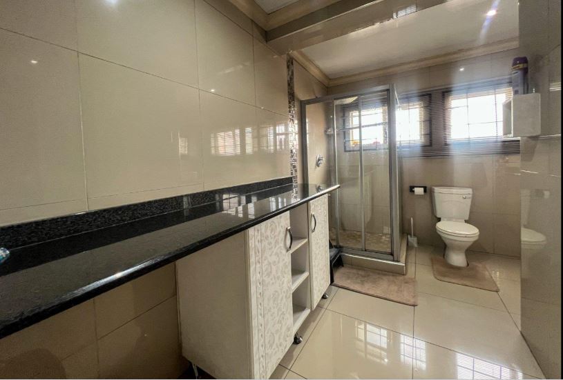 5 Bedroom Property for Sale in Orient Heights KwaZulu-Natal