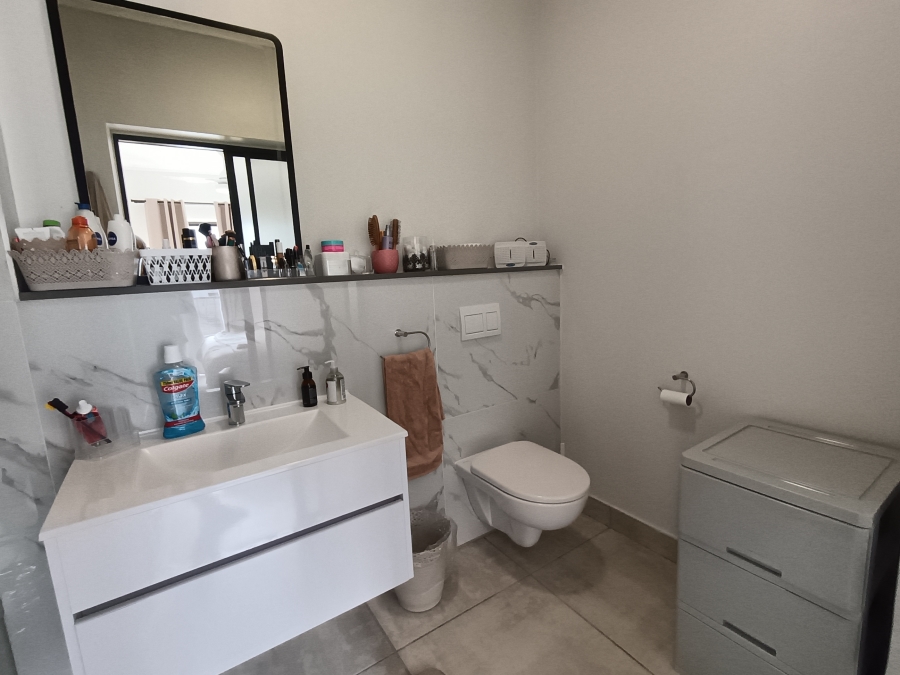 To Let 1 Bedroom Property for Rent in Izinga KwaZulu-Natal