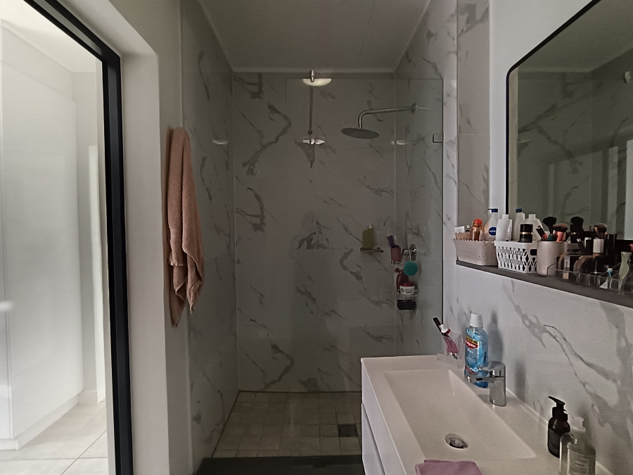 To Let 1 Bedroom Property for Rent in Izinga KwaZulu-Natal