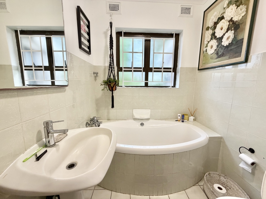 4 Bedroom Property for Sale in Sheffield Beach KwaZulu-Natal