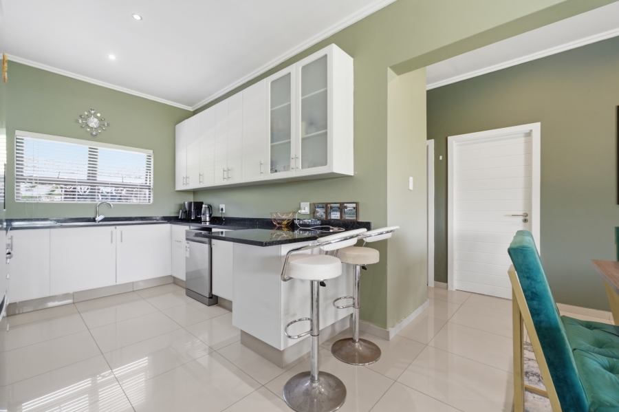 3 Bedroom Property for Sale in Palm Lakes Estate KwaZulu-Natal