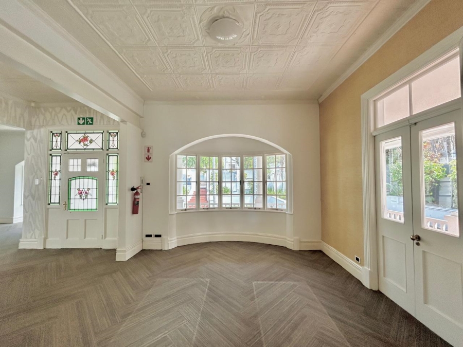 To Let Commercial Property for Rent in Windermere KwaZulu-Natal