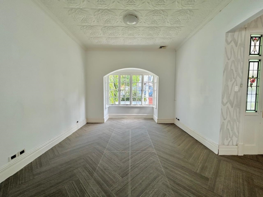 To Let Commercial Property for Rent in Windermere KwaZulu-Natal