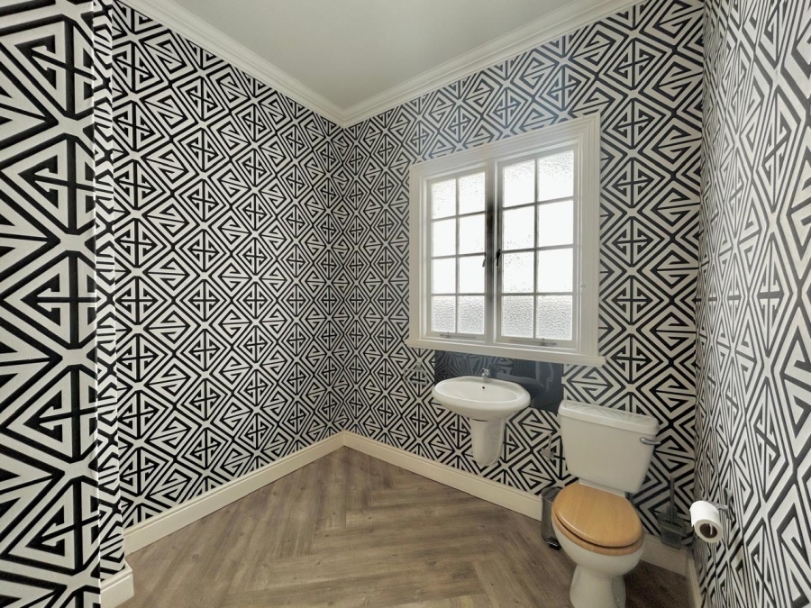 To Let Commercial Property for Rent in Windermere KwaZulu-Natal