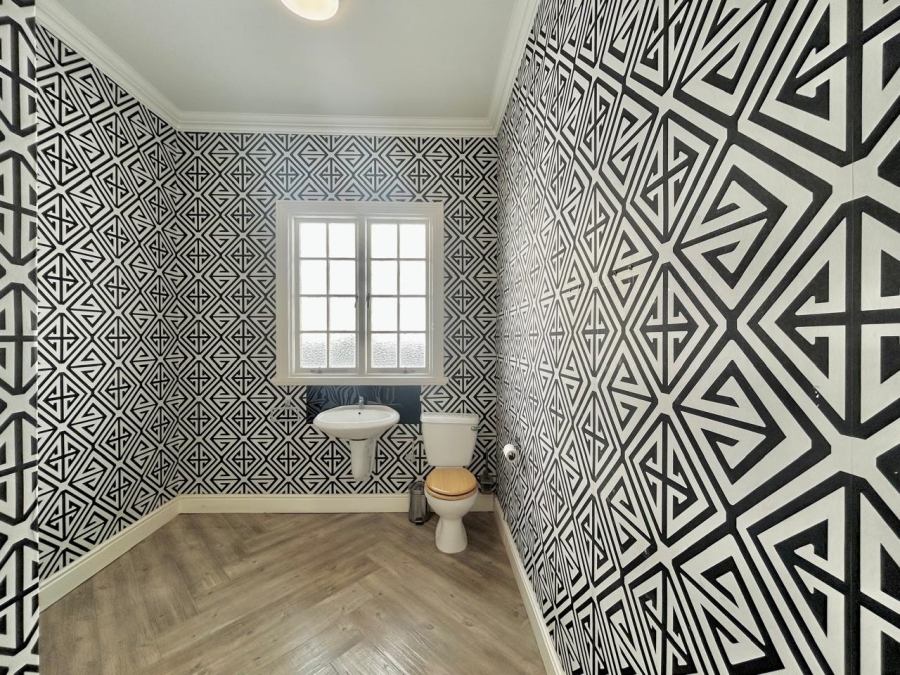 To Let Commercial Property for Rent in Windermere KwaZulu-Natal