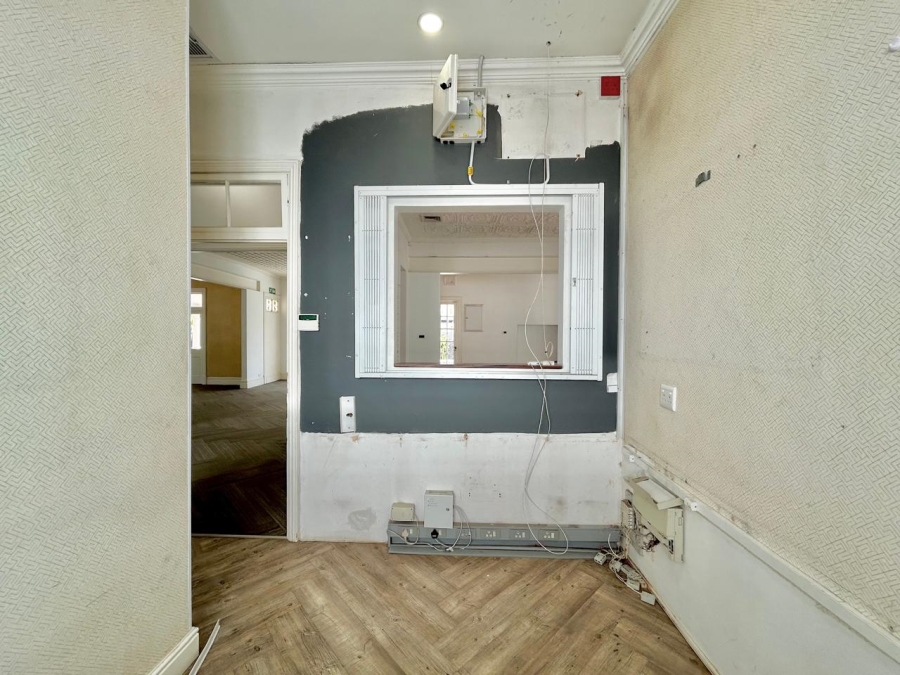 To Let Commercial Property for Rent in Windermere KwaZulu-Natal