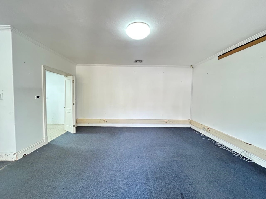 To Let Commercial Property for Rent in Windermere KwaZulu-Natal