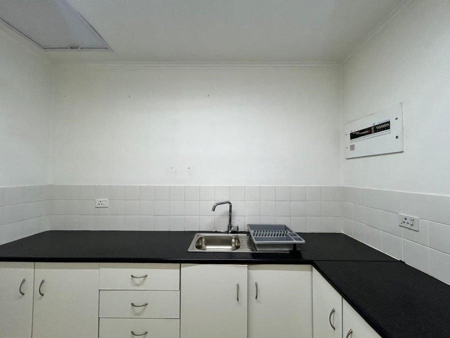 To Let Commercial Property for Rent in Windermere KwaZulu-Natal