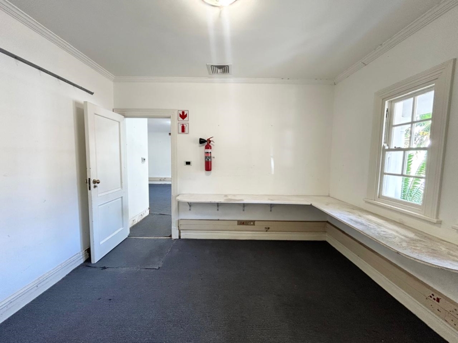 To Let Commercial Property for Rent in Windermere KwaZulu-Natal