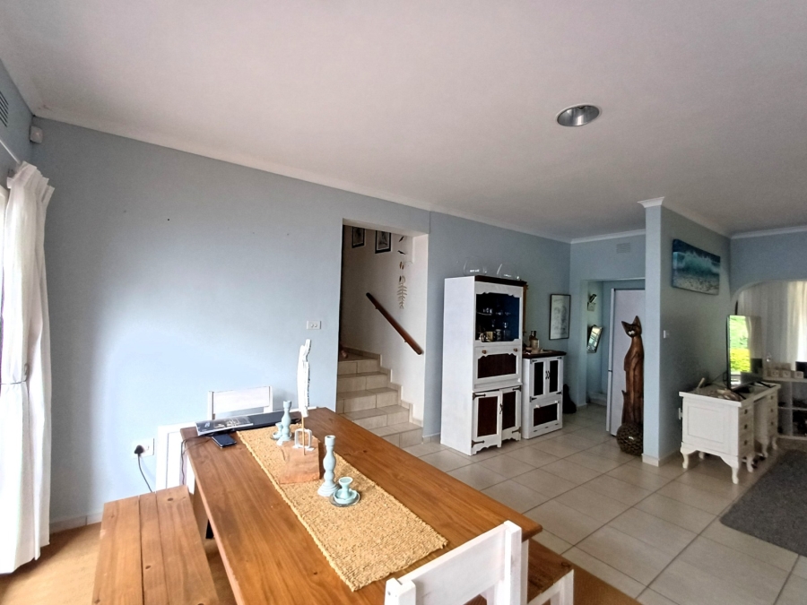 To Let 4 Bedroom Property for Rent in Ramsgate KwaZulu-Natal