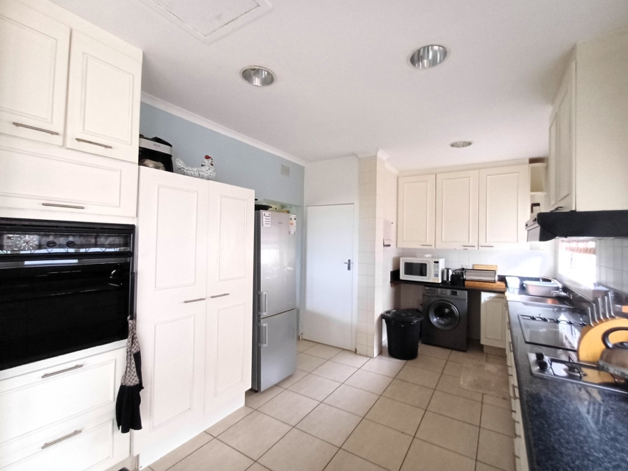 To Let 4 Bedroom Property for Rent in Ramsgate KwaZulu-Natal