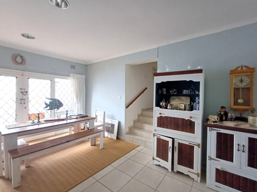 To Let 4 Bedroom Property for Rent in Ramsgate KwaZulu-Natal