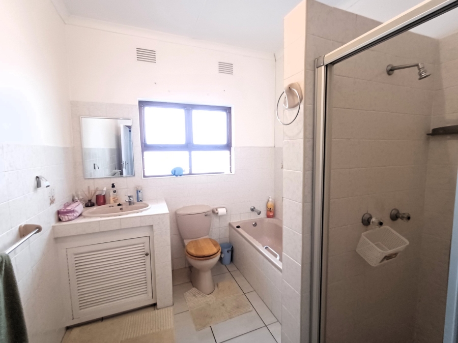 To Let 4 Bedroom Property for Rent in Ramsgate KwaZulu-Natal