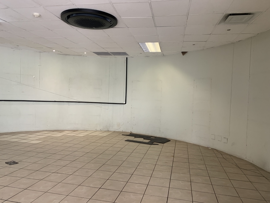 To Let Commercial Property for Rent in La Lucia KwaZulu-Natal