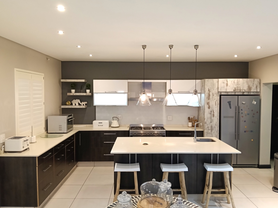 To Let 4 Bedroom Property for Rent in Mzingazi Golf Estate KwaZulu-Natal