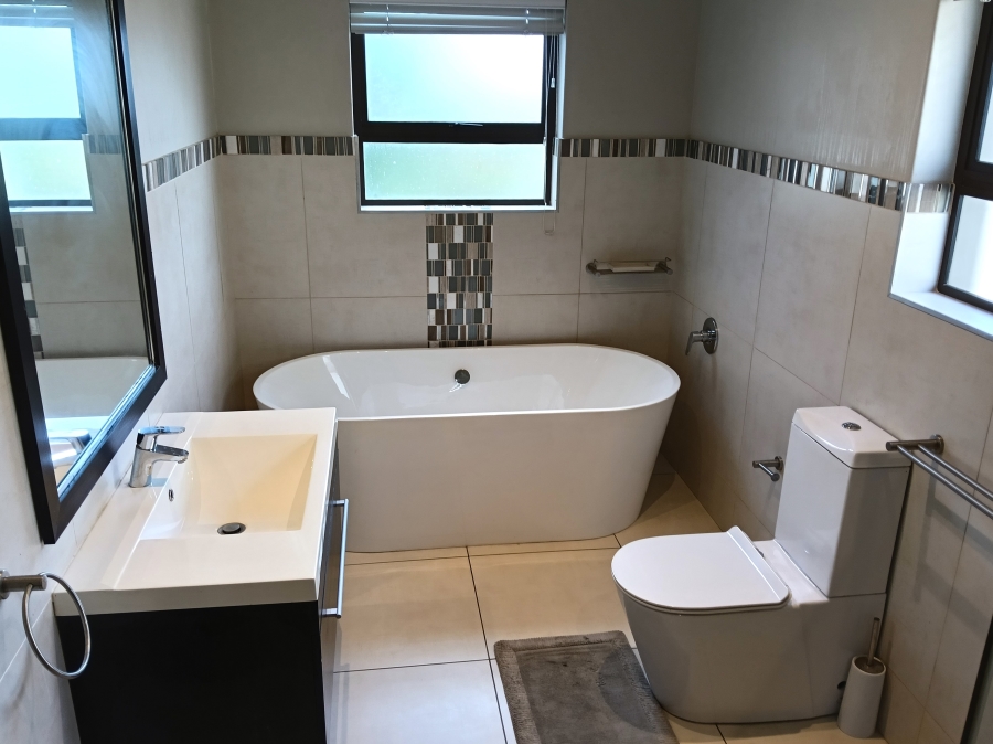 To Let 4 Bedroom Property for Rent in Mzingazi Golf Estate KwaZulu-Natal