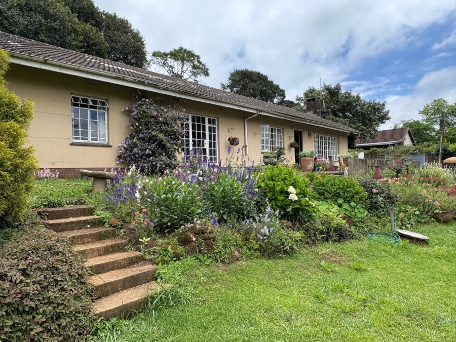 6 Bedroom Property for Sale in Leonard KwaZulu-Natal