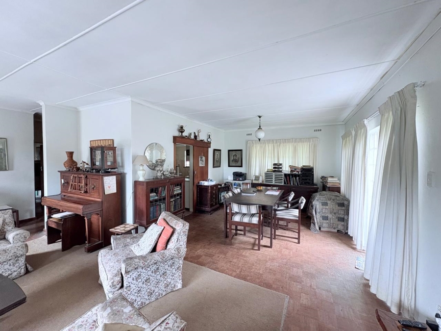 6 Bedroom Property for Sale in Leonard KwaZulu-Natal