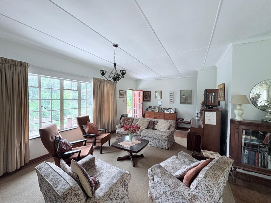 6 Bedroom Property for Sale in Leonard KwaZulu-Natal