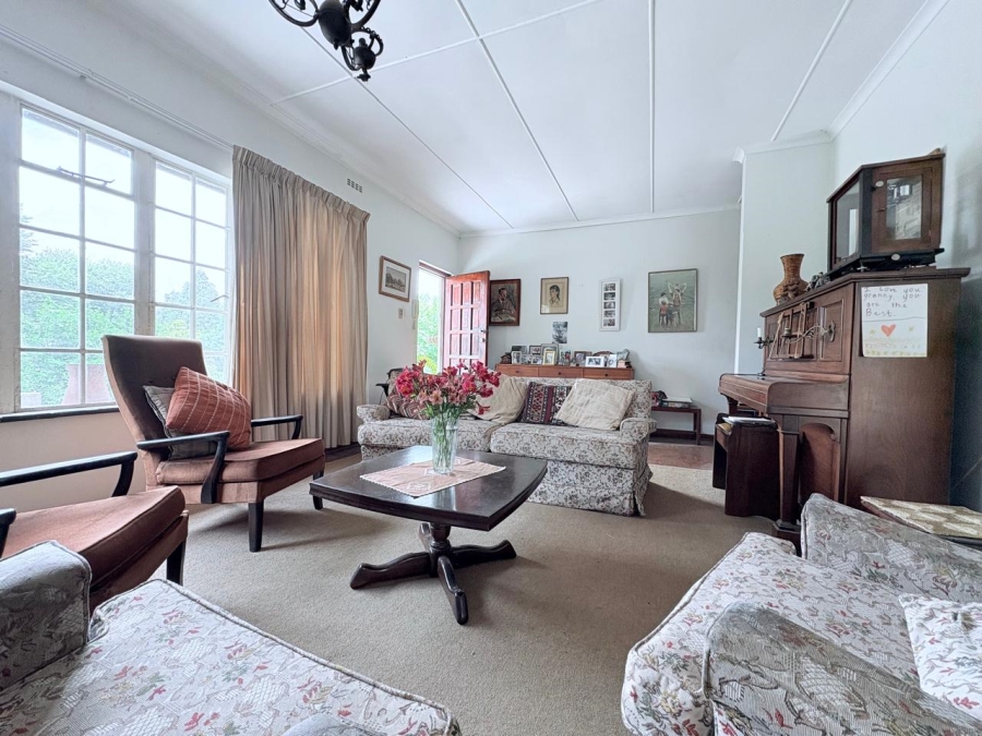 6 Bedroom Property for Sale in Leonard KwaZulu-Natal