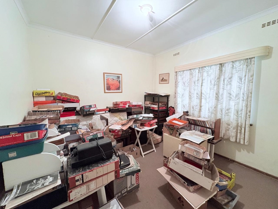 6 Bedroom Property for Sale in Leonard KwaZulu-Natal