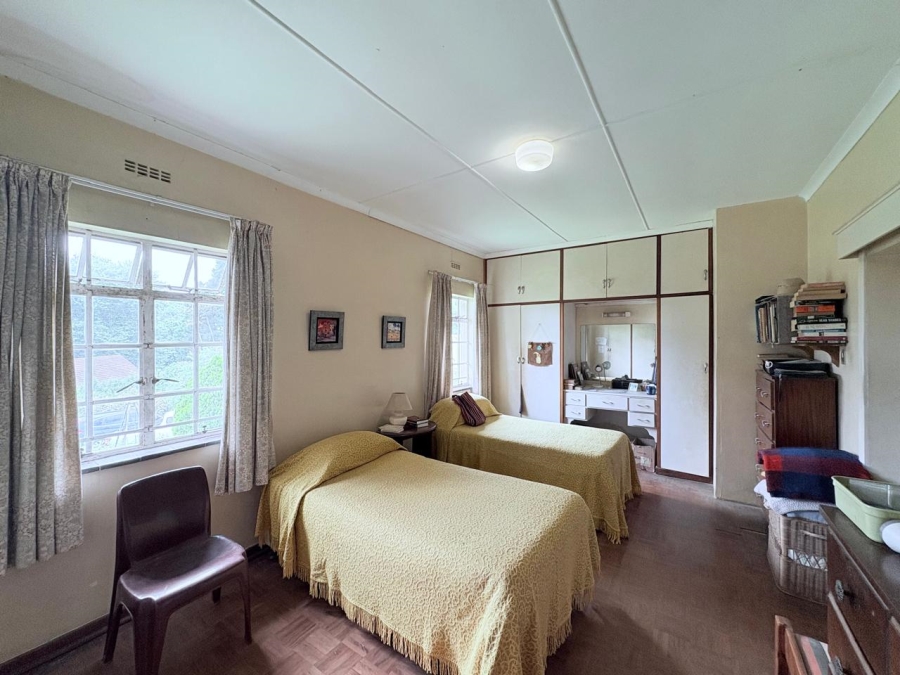 6 Bedroom Property for Sale in Leonard KwaZulu-Natal