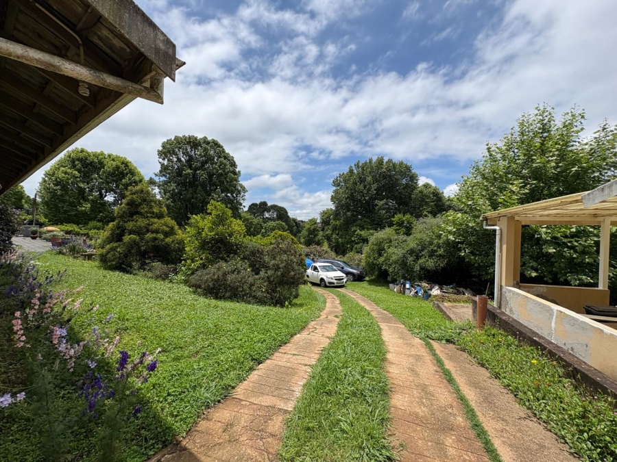 6 Bedroom Property for Sale in Leonard KwaZulu-Natal