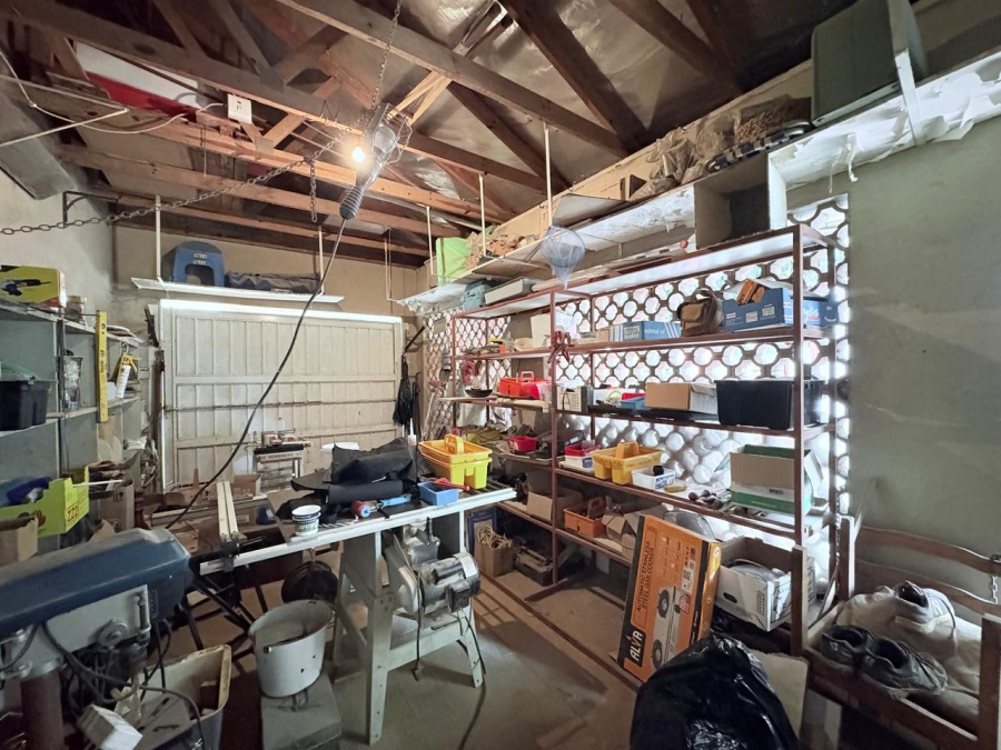 6 Bedroom Property for Sale in Leonard KwaZulu-Natal