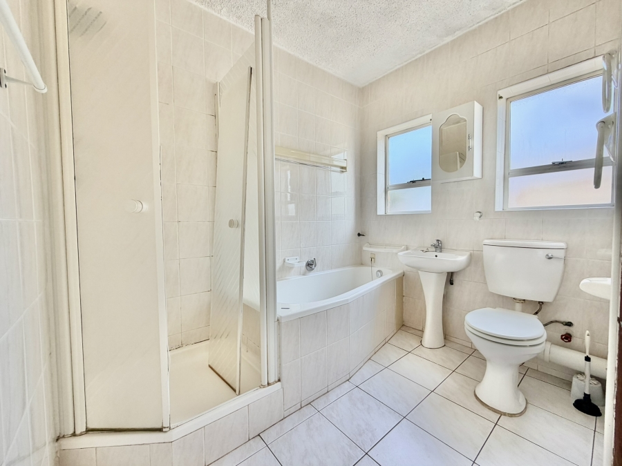 2 Bedroom Property for Sale in Scottburgh Central KwaZulu-Natal