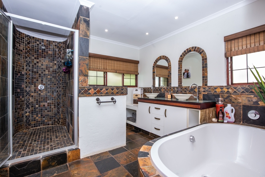 4 Bedroom Property for Sale in Winston Park KwaZulu-Natal