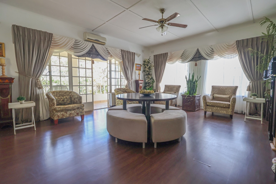 4 Bedroom Property for Sale in Amanzimtoti KwaZulu-Natal