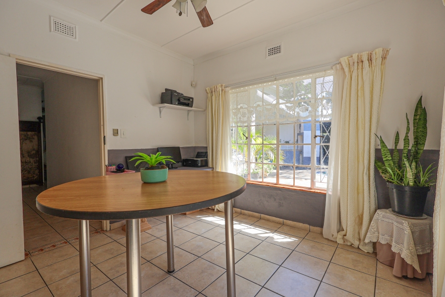 4 Bedroom Property for Sale in Amanzimtoti KwaZulu-Natal