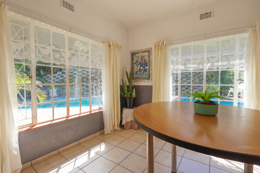 4 Bedroom Property for Sale in Amanzimtoti KwaZulu-Natal