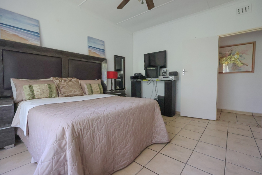 4 Bedroom Property for Sale in Amanzimtoti KwaZulu-Natal